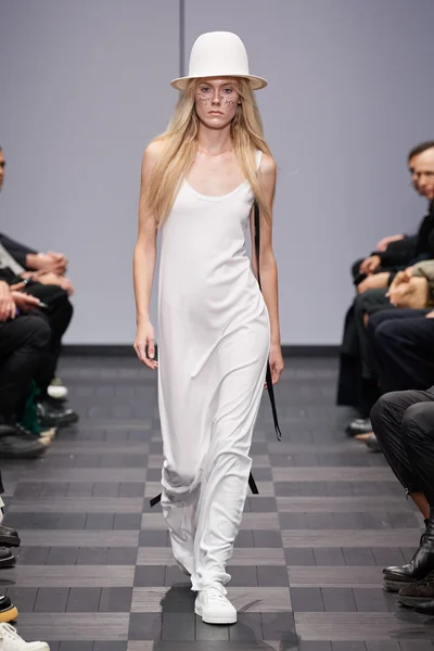 Look 38
